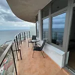 Arcadia & Sea Terrace דירה